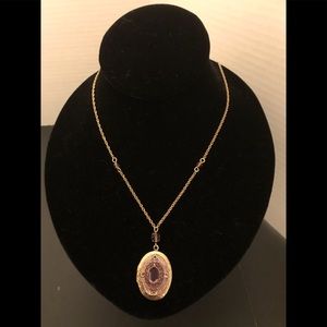 Women’s Avon President’s Club Locket Necklace 2001